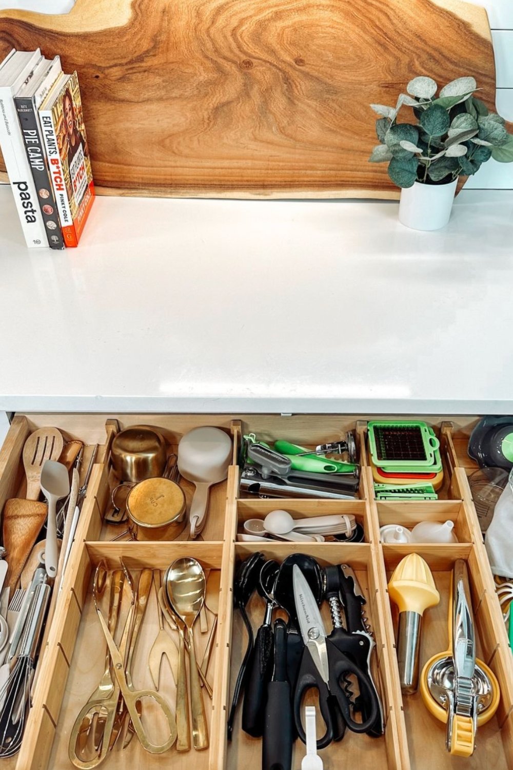 Drawer Dividers Keep Utensils Neatly Arranged
