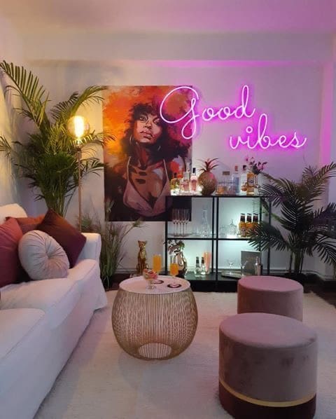 Playful Neon Sign for a Cozy Glow