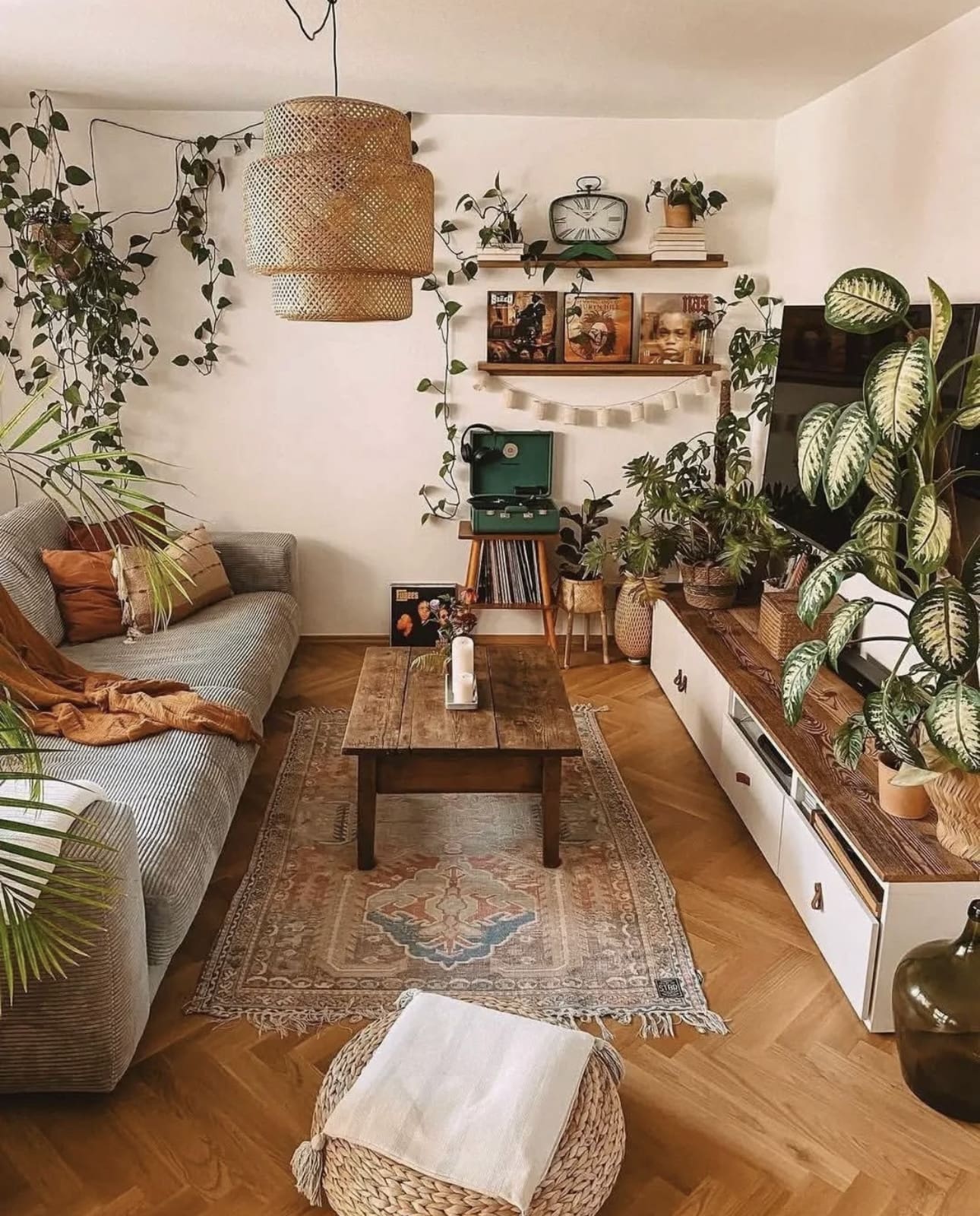Woven Pendant Light Adds Natural Texture to a Cozy Living Area