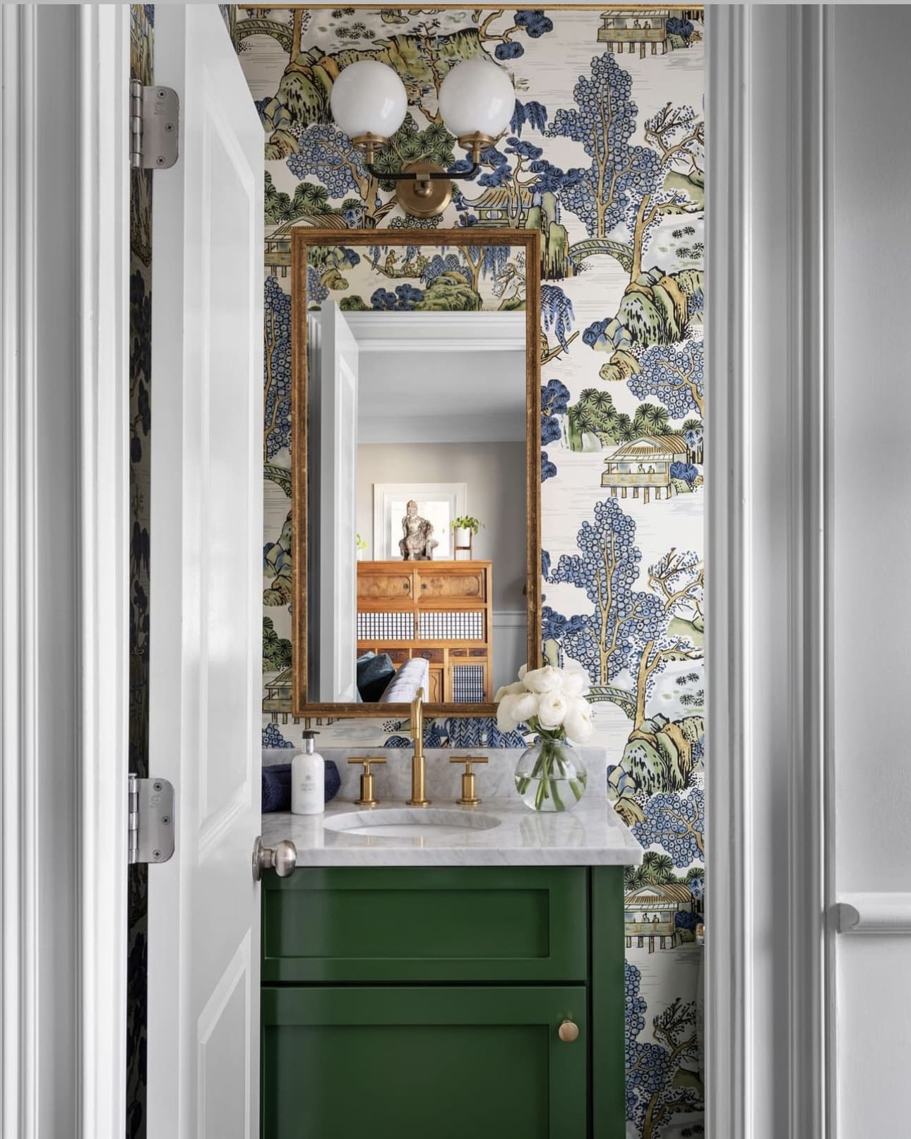 Drape Dramatic Flair with Chinoiserie Wallpaper