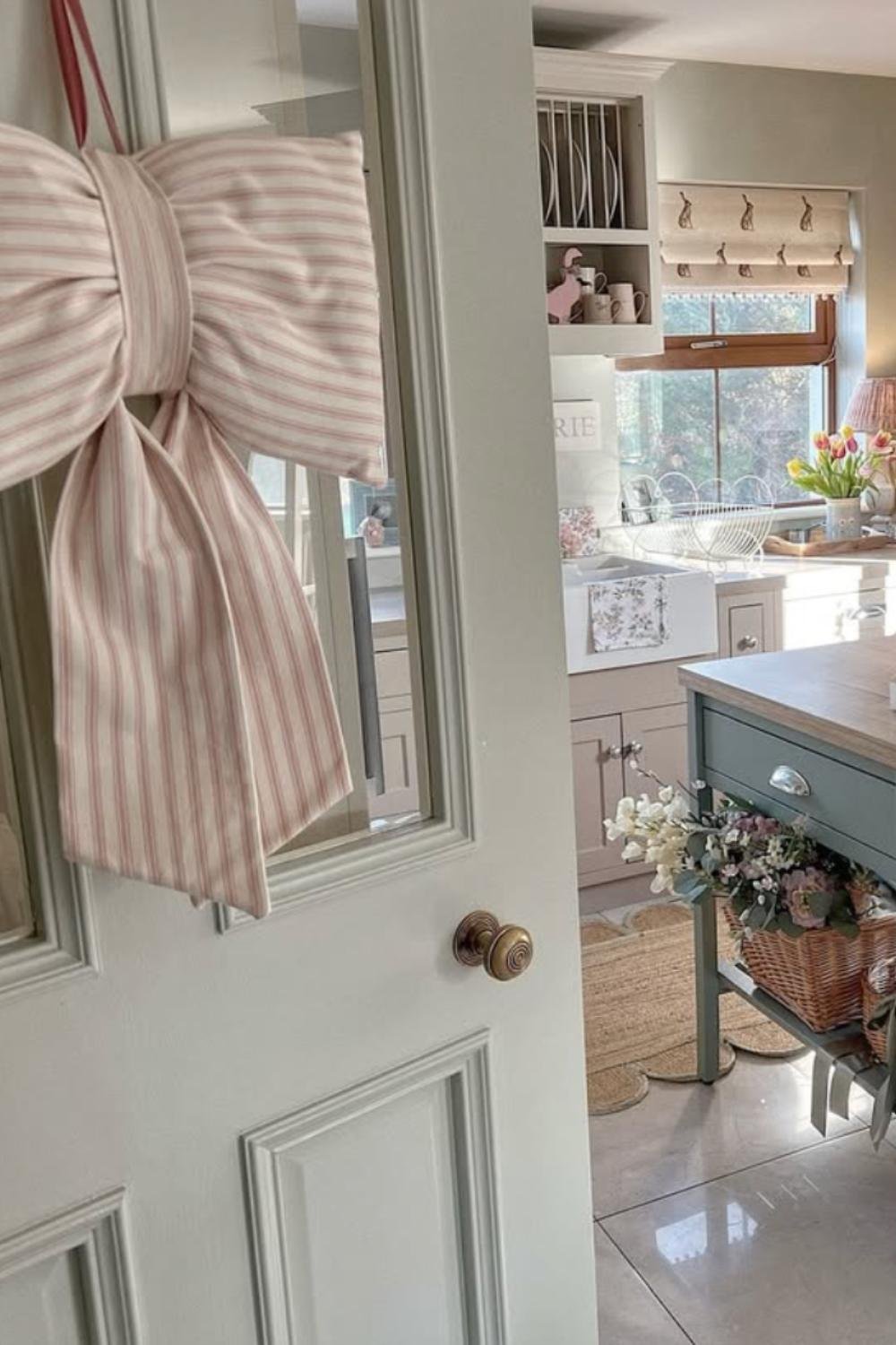Striped Fabric Bow Adds a Welcoming Spring Touch