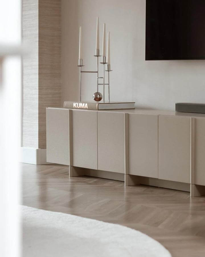 beige minimalist Ikea Besta unit in living room from @veer.enmeer blending japandi style ikea hacks & ideas with clean design and subtle color