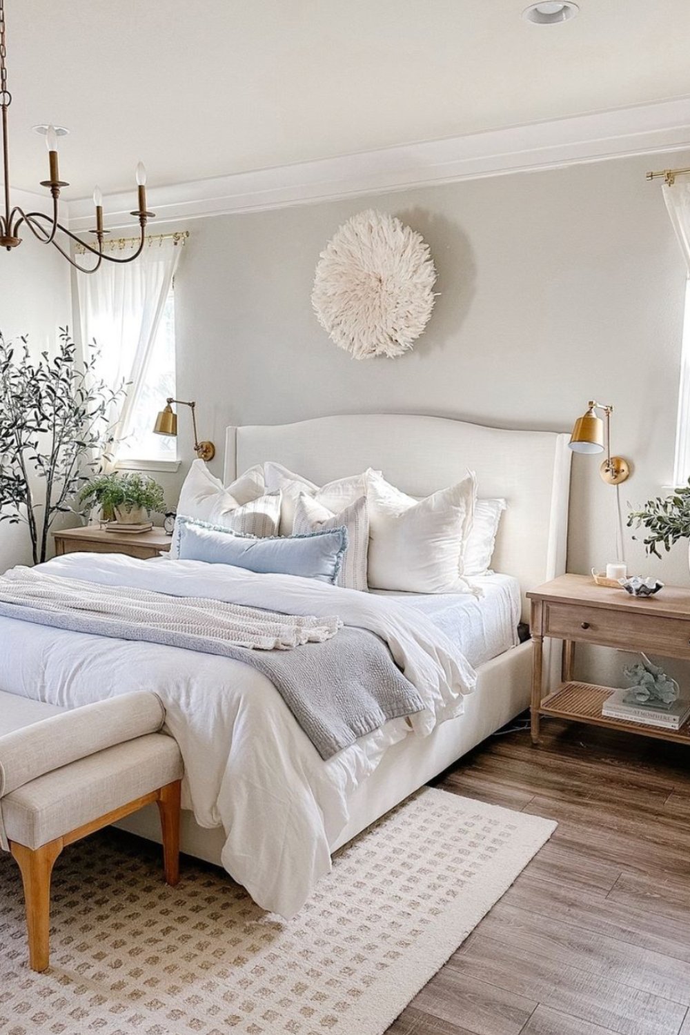 decorating above the bed